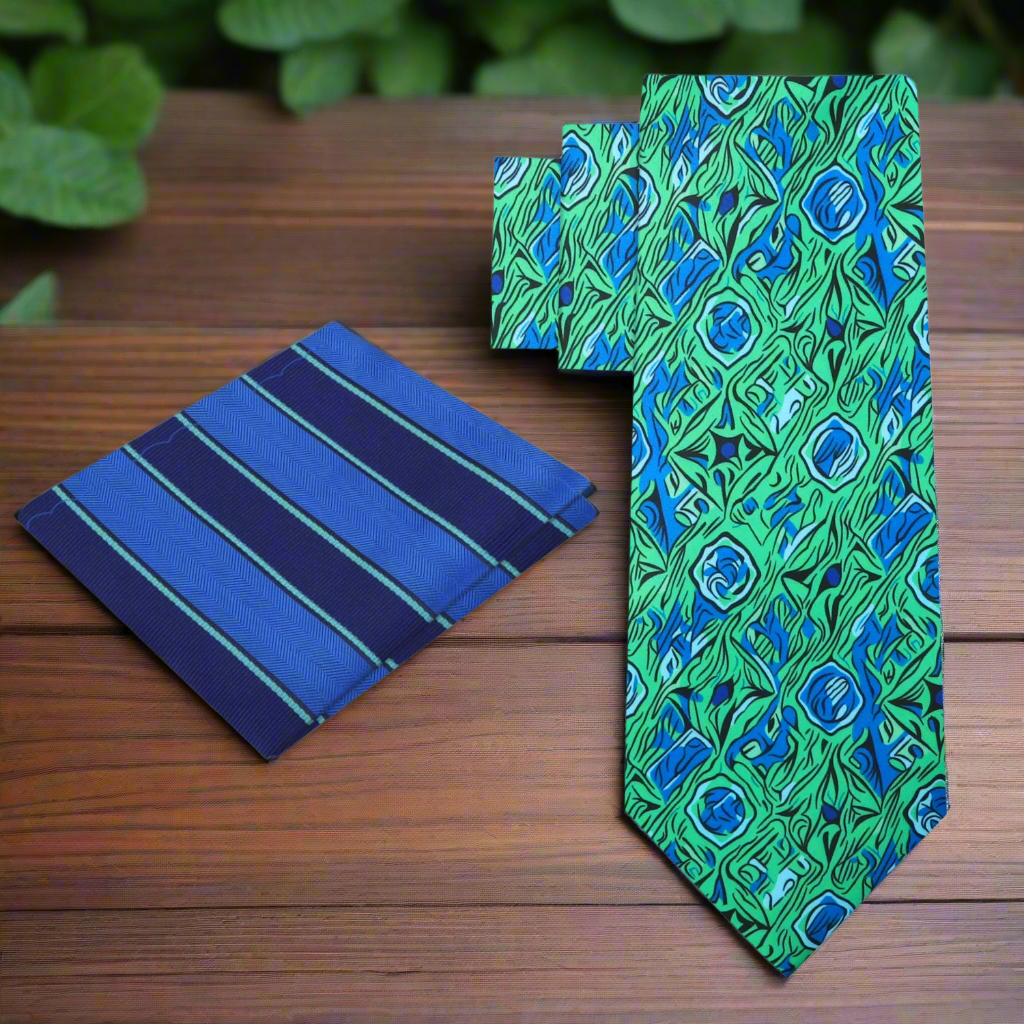 Man wearing the silk tie with a white dress shirt at a business event