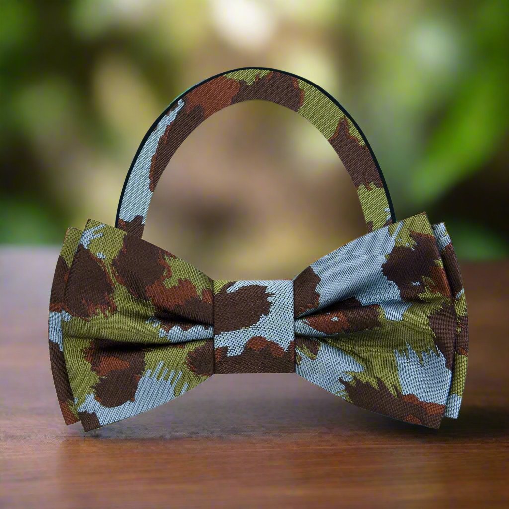 Man wearing a luxury earth tones bow tie for a formal event