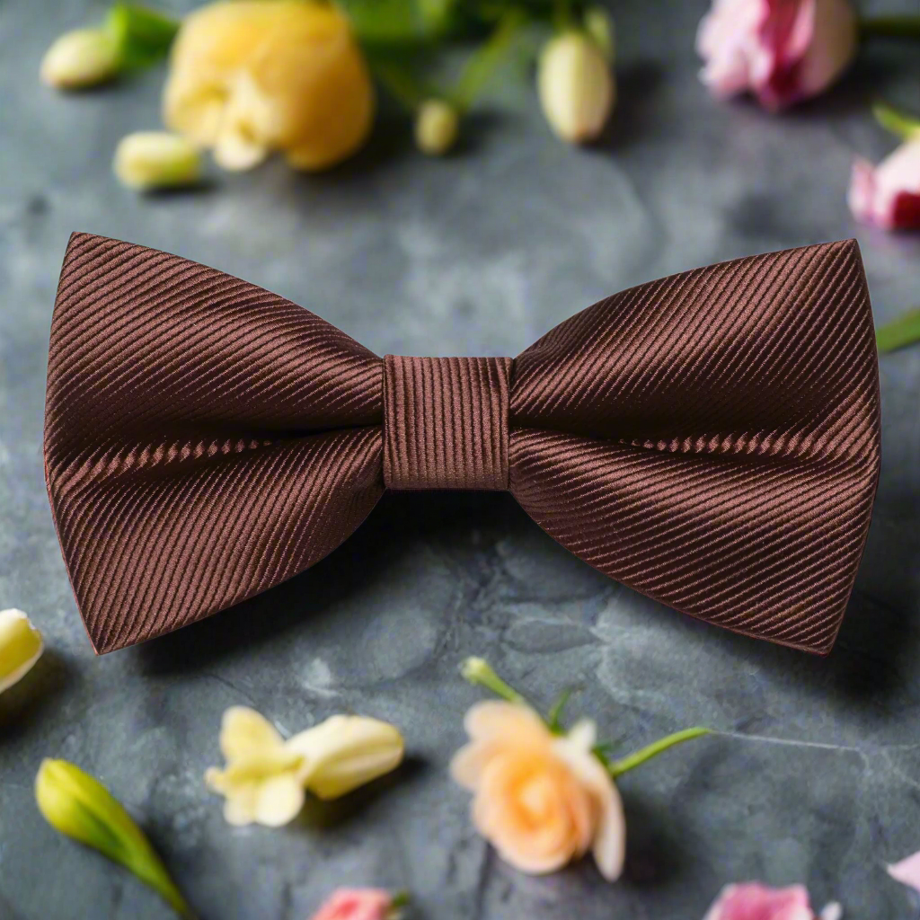 Stylish mint green solid color bow tie suitable for casual gatherings.
