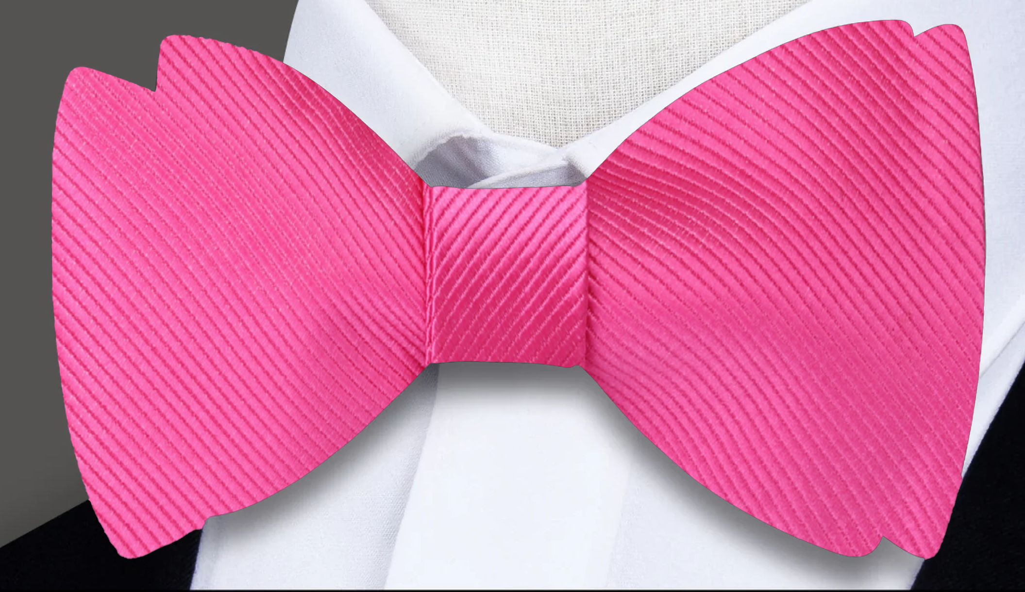 Stylish mint green solid color bow tie suitable for casual gatherings.