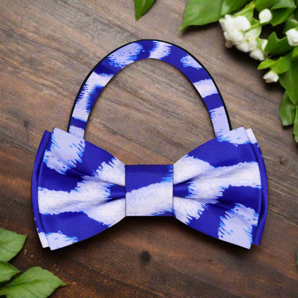 Front view of Frostwyke silk leopard print bow tie on a mannequin