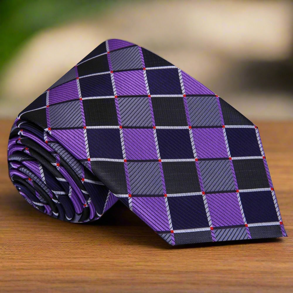 Elegant mens necktie set with geometric pattern in vibrant colors