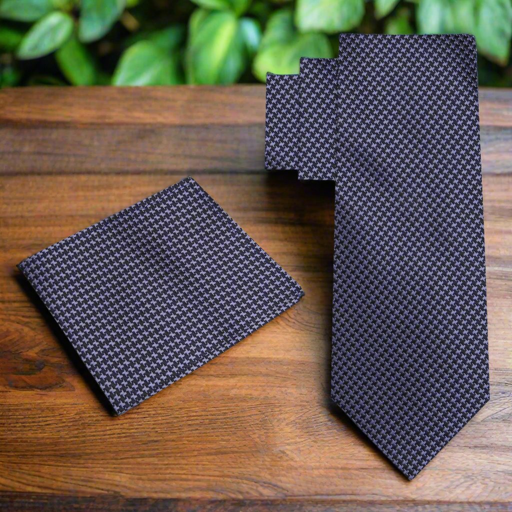 Close-up of the houndstooth pattern showcasing the vibrant colors.