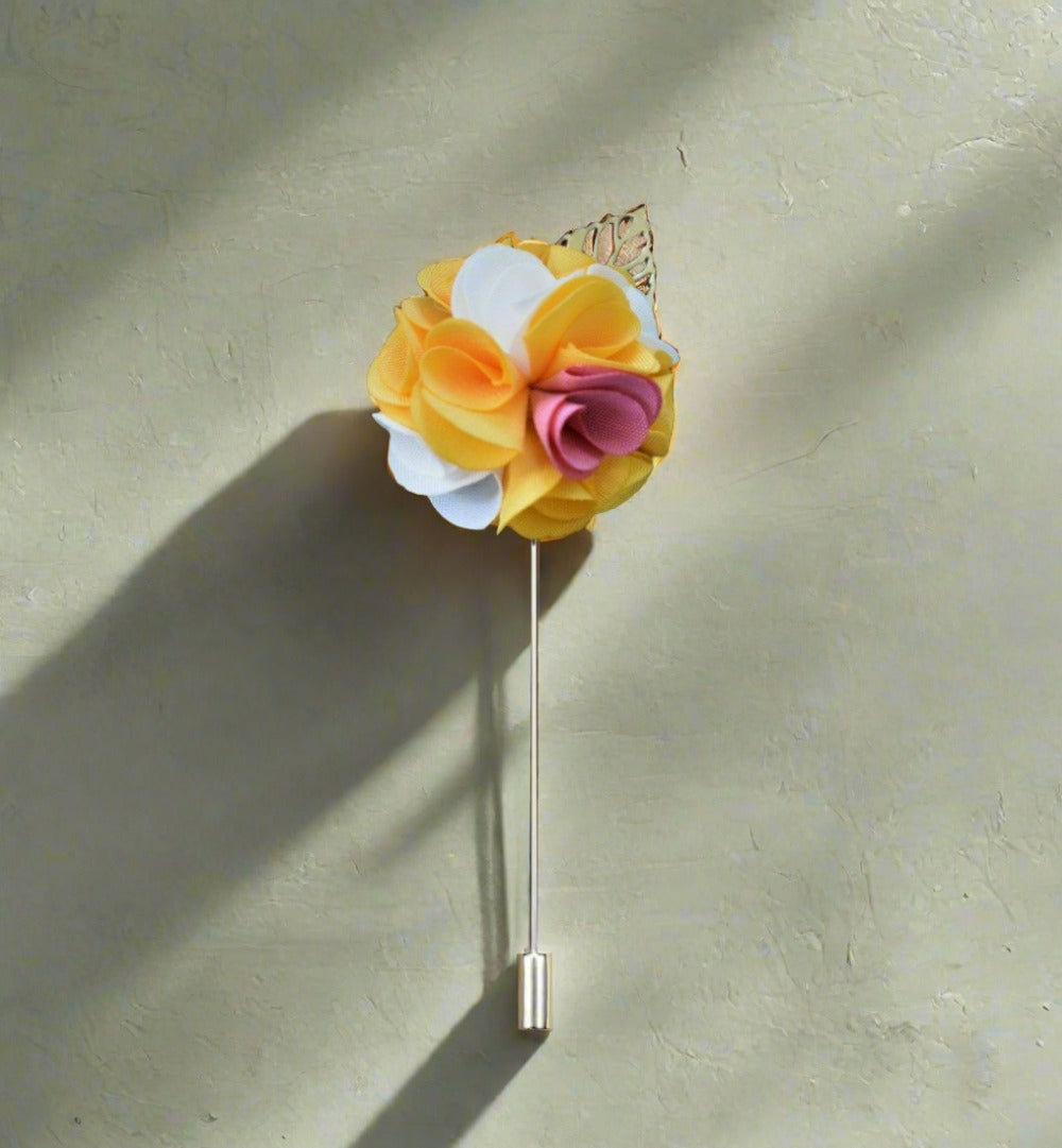Deep blue flower lapel pin showcasing vibrant colors and elegant design.